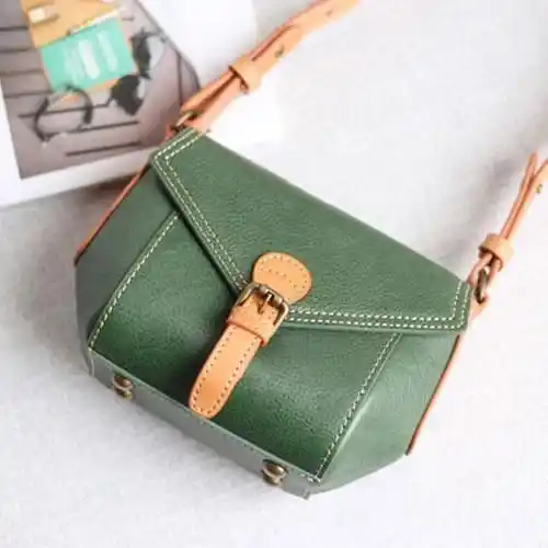 کیف دوشی زنانه مدل سالی